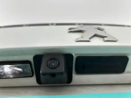 Photo 14 Peugeot 2008  PureTech 130 S&S EAT8