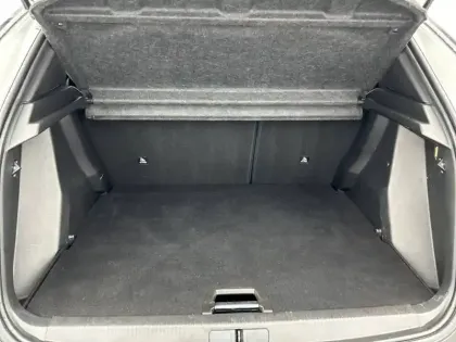 Photo 5 Peugeot 2008  PureTech 130 S&S EAT8