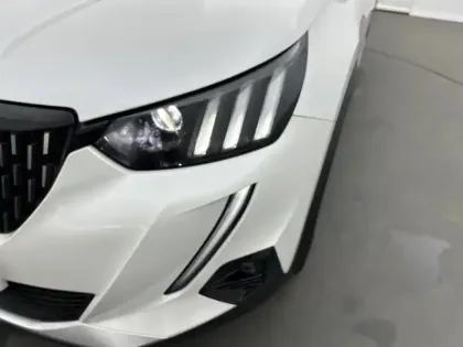 Photo 15 Peugeot 2008  PureTech 130 S&S EAT8