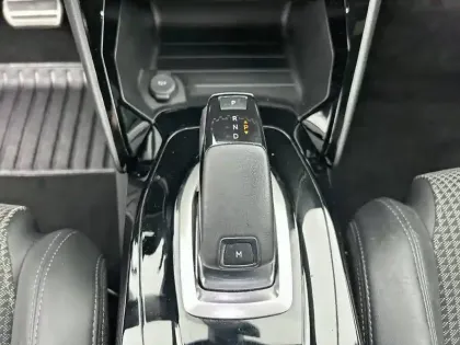 Photo 13 Peugeot 2008  PureTech 130 S&S EAT8