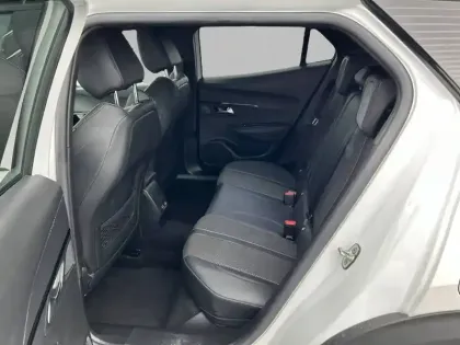 Photo 11 Peugeot 2008  PureTech 130 S&S EAT8