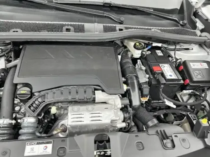 Photo 20 Peugeot 2008  PureTech 130 S&S EAT8