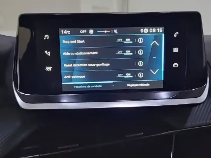 Photo 20 Peugeot 208  PureTech 75 S&S BVM5