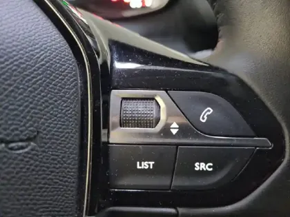 Photo 26 Peugeot 208  PureTech 75 S&S BVM5