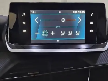 Photo 19 Peugeot 208  PureTech 75 S&S BVM5