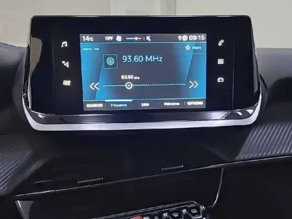 Photo 18 Peugeot 208  PureTech 75 S&S BVM5