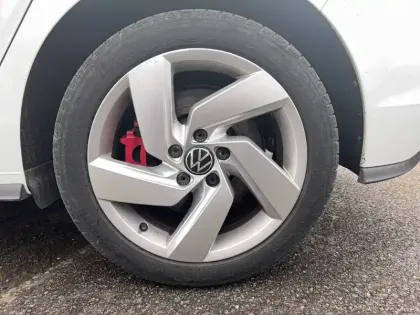 Photo 8 Volkswagen Golf  1.4 Hybrid Rechargeable OPF 245 DSG6