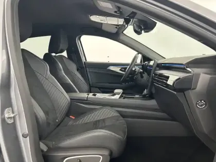 Photo 22 Renault Rafale  E-Tech full hybrid 200 ch