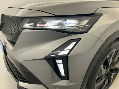 Photo 29 Renault Rafale  E-Tech full hybrid 200 ch