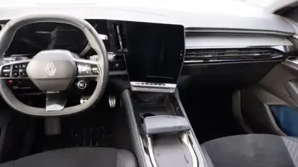 Photo 8 Renault Rafale  E-Tech full hybrid 200 ch