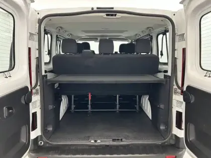 Photo 17 Renault Trafic  L1 dCi 150 Energy S&S