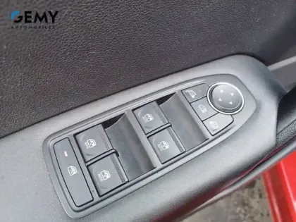 Photo 53 Renault Captur  E-Tech full hybrid 145