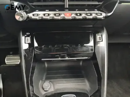 Photo 19 Peugeot 2008 Gén. II Ph1 NG GT 5