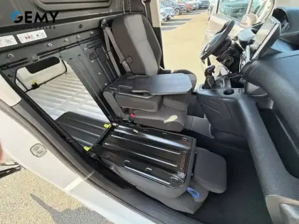 Photo 16 Peugeot Partner  FOURGON STANDARD 650 KG BLUEHDI 100 S&S BVM5