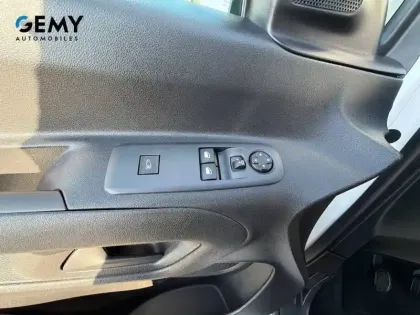 Photo 11 Peugeot Partner  FOURGON STANDARD 650 KG BLUEHDI 100 S&S BVM5