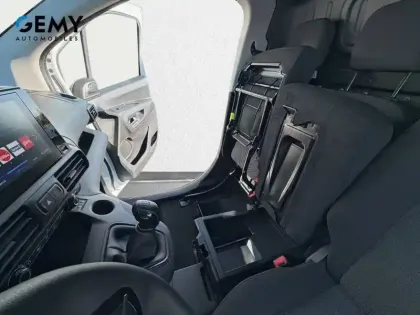 Photo 9 Peugeot Partner  FOURGON STANDARD 650 KG BLUEHDI 100 S&S BVM5