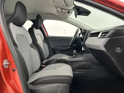 Photo 23 Renault Clio  E-Tech full hybrid 145 ch GSR2