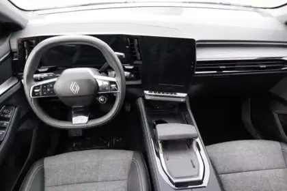 Photo 8 Renault Espace  E-Tech full hybrid 200 GSR2