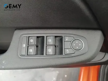 Photo 11 Renault Clio  E-Tech full hybrid 145 ch GSR2