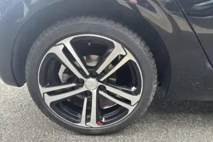 Photo 33 Peugeot 208  PureTech 110ch S&S BVM6