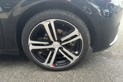 Photo 55 Peugeot 208  PureTech 110ch S&S BVM6