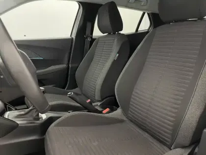 Photo 45 Peugeot 2008  PureTech 100 S&S BVM6