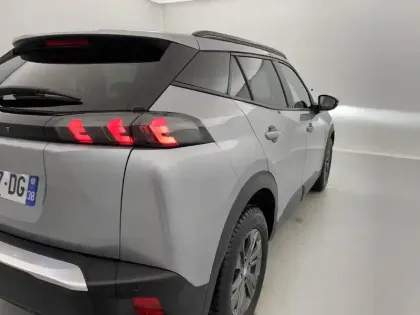 Photo 62 Peugeot 2008  PureTech 100 S&S BVM6