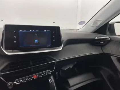 Photo 59 Peugeot 2008  PureTech 100 S&S BVM6