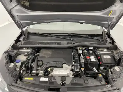 Photo 20 Peugeot 2008  PureTech 100 S&S BVM6