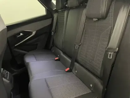 Photo 78 Peugeot 3008  Hybrid 145 e-DCS6