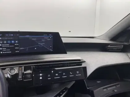 Photo 59 Peugeot 3008  Hybrid 145 e-DCS6