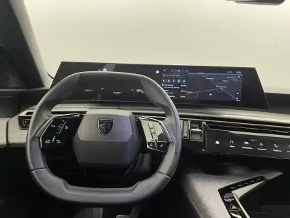 Photo 21 Peugeot 3008  Hybrid 136 e-DCS6