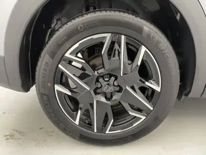 Photo 18 Peugeot 3008  Hybrid 136 e-DCS6