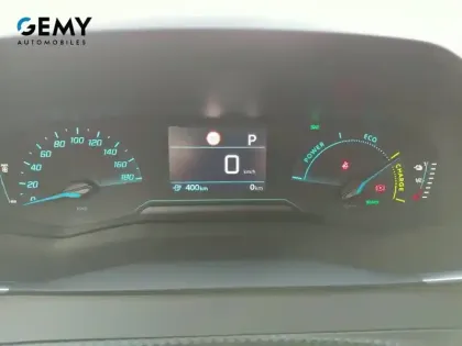 Photo 13 Peugeot 2008  Electrique 54 kWh 156 ch