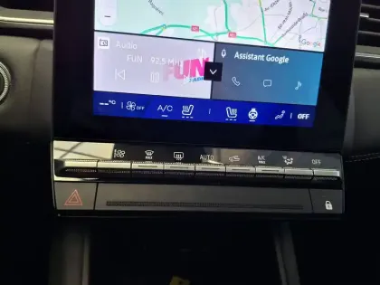 Photo 37 Renault Symbioz  E-Tech full hybrid 145