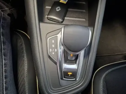 Photo 127 Renault Symbioz  E-Tech full hybrid 145