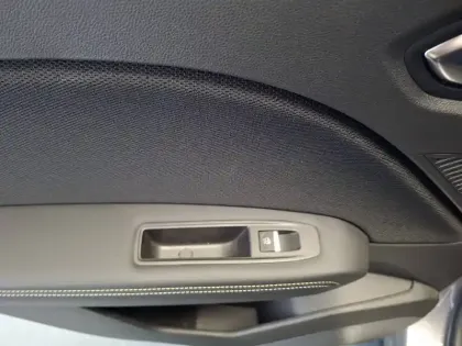 Photo 17 Renault Symbioz  E-Tech full hybrid 145