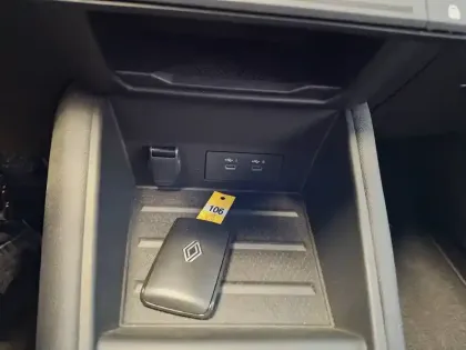 Photo 82 Renault Symbioz  E-Tech full hybrid 145