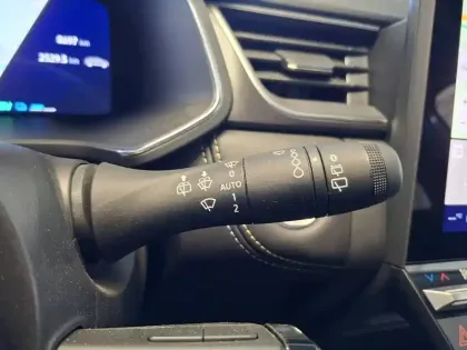 Photo 121 Renault Symbioz  E-Tech full hybrid 145