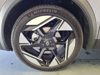 Photo 52 Renault Symbioz  E-Tech full hybrid 145