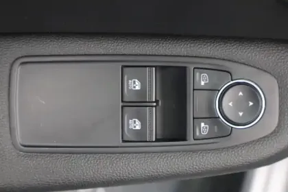 Photo 17 Renault Clio  TCe 90