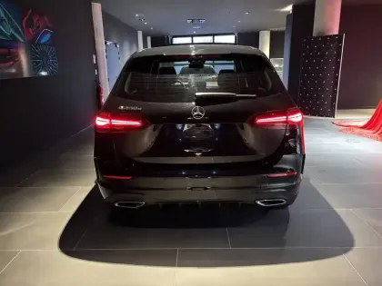 Photo 16 Mercedes Classe B  250 e 8G-DCT