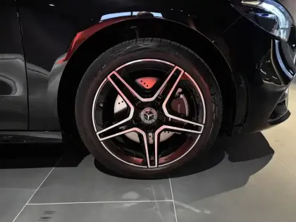 Photo 55 Mercedes Classe B  250 e 8G-DCT