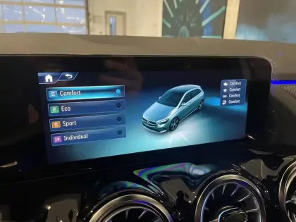 Photo 51 Mercedes Classe B  250 e 8G-DCT