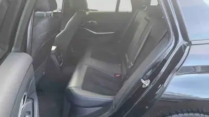 Photo 10 BMW Serie 3 Touring 330e xDrive 292 ch BVA8