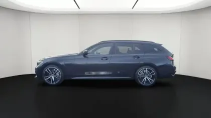 Photo 19 BMW Serie 3 Touring 330e xDrive 292 ch BVA8