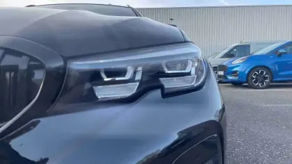 Photo 16 BMW Serie 3 Touring 330e xDrive 292 ch BVA8