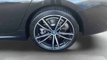 Photo 15 BMW Serie 3 Touring 330e xDrive 292 ch BVA8