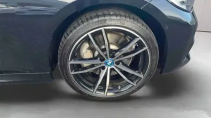 Photo 13 BMW Serie 3 Touring 330e xDrive 292 ch BVA8