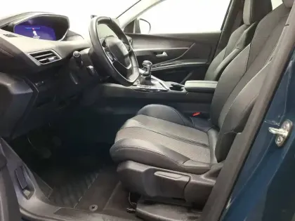 Photo 12 Peugeot 3008  Puretech 130ch S&S BVM6